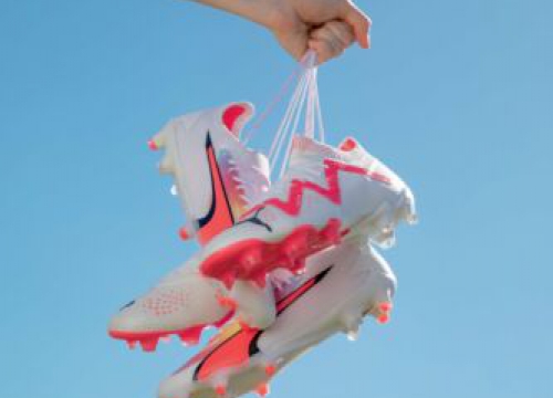 LOW RES 500x500-23AW_TS_Football_Breakthrough-Pack_Q3_Combined_Uni_Product_0393_CMYK